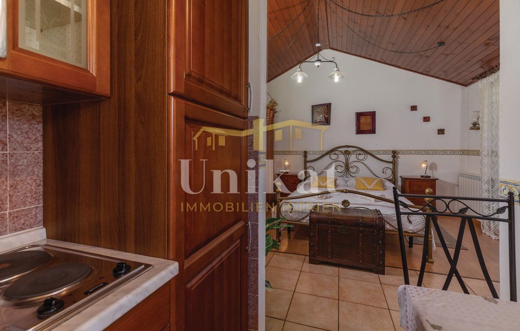 Enonadstropna hiša z wellness prostorom